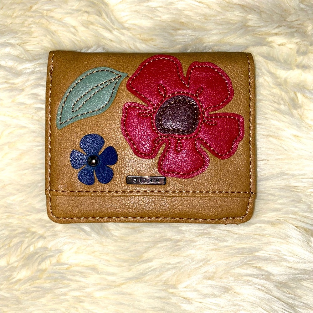 Target mini wallet🐆